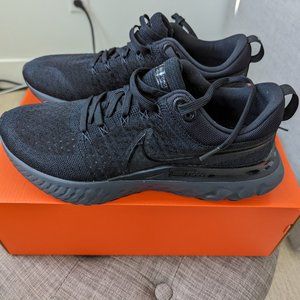 NIKE Mens Size 10.5 Black React Infinity Run Flyknit 2